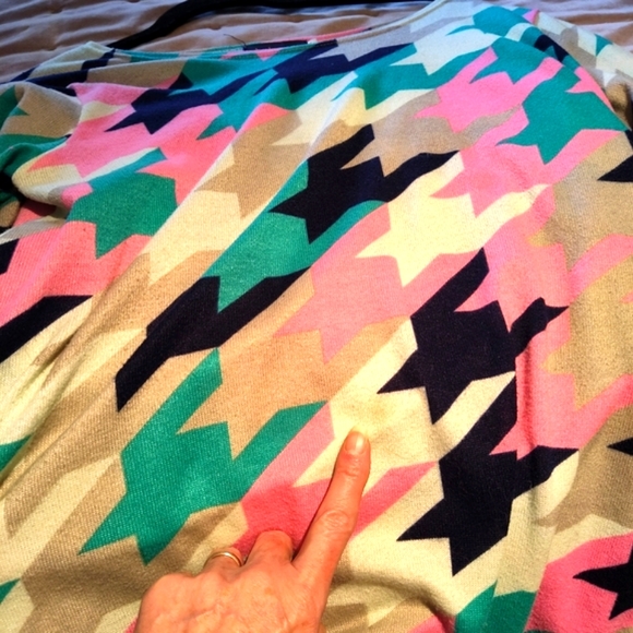 SOLD-Vintage 90s Flared Sweater - Sz M - Picture 7 of 7